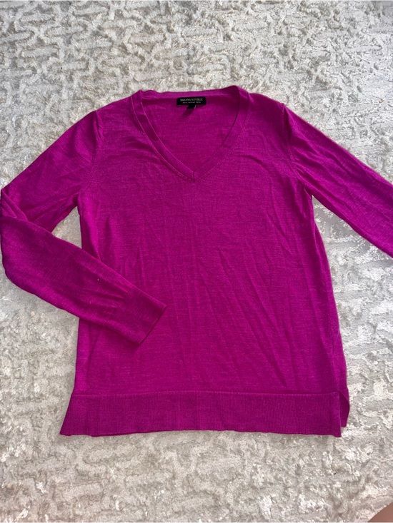 Banana Republic Sweaters - 100% merino wool Banana Republic V-Neck Sweater - Bright Fuchsia